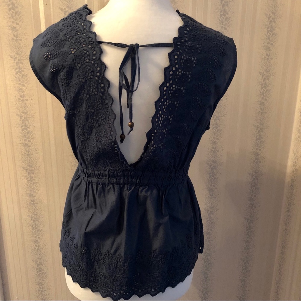 American Eagle V-Neck Eyelet Top - Picture 3 of 6